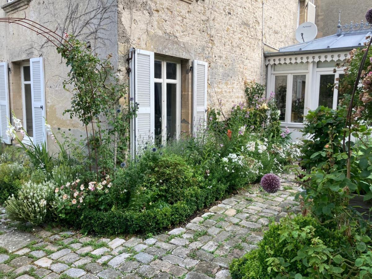 Le Clos De L'Eglise Arromanches-les-Bains Exterior foto
