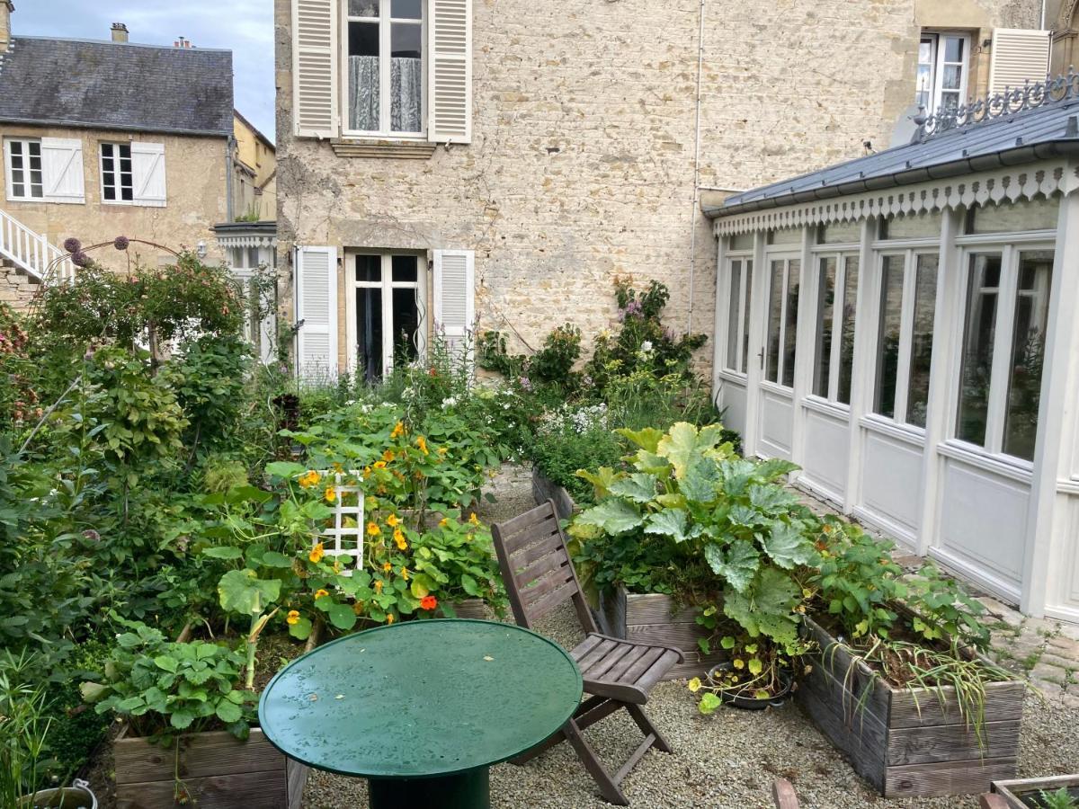 Le Clos De L'Eglise Arromanches-les-Bains Exterior foto